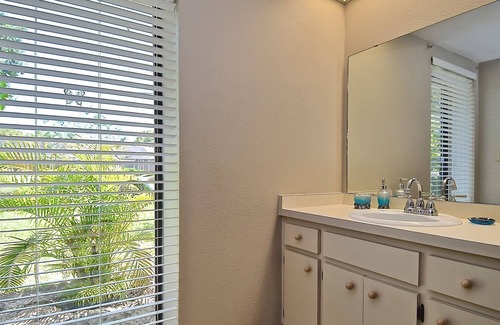 Lake Sarasota Casa | 3 BDRM 2 BTHRM House w/ Heated Pool - close to everything in Sarasota