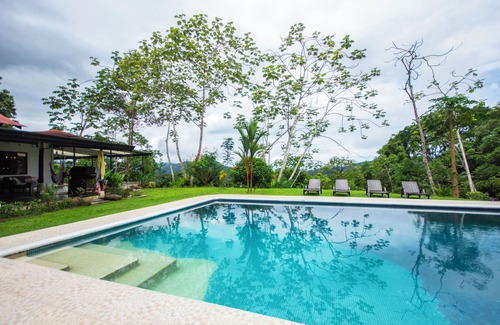 Costa del Pacífico sur Casa | 3 BDRS, surrounded by nature & big pool!
