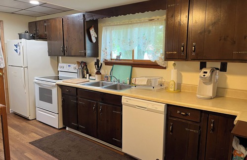 Verona Beach Casa | 3 bed, 1.5 Baths in Verona Beach, NY- Home w/large vacant lot & fire pit.