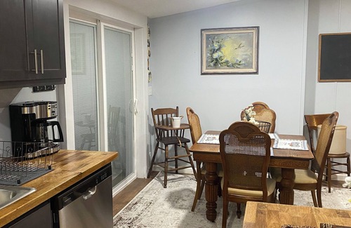 Union Casa | 3 Bed, 2 Bath Full Home - Dog Friendly, Purina, Six Flags