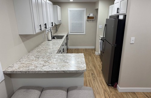 Sioux Falls Casa | 3 bed 2 bath modern style home! Walk to Avera and close to Downtown.