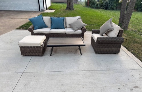 Sioux Falls Casa | 3 bed 2 bath modern style home! Walk to Avera and close to Downtown.