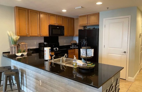 El Centro Beach Hotel | 3 bed/3 ba - Sterling Breeze - PCB