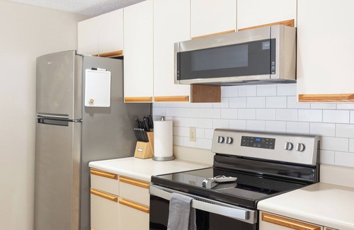 Gulfport Condominio | 3-Bed Coastal Comfort in Biloxi