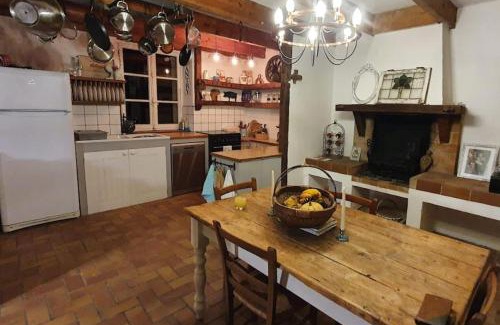 Beaucoudray Casa | 3 Bed Cottage Sleeps 6 - Enclosed Patio -Fireplace