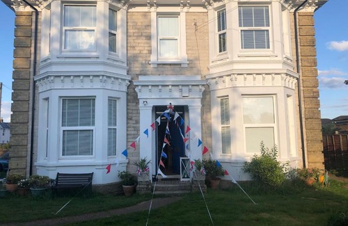 Ryde Apartamento | 3 Bed Flat - Sleeps 5 - Garden - Parking - Wifi