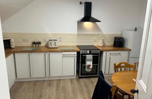 Antrim Apartamento | 3 Bed Flat - Sleeps 6 - Parking - Wifi
