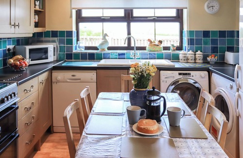Llangefni Cabaña | Alojamiento de 3 habitaciones en Rhostrehwfa Nr Llangefni