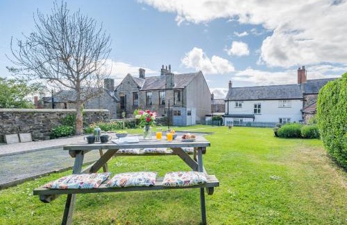 Belford Casa | 3 Bed in Bamburgh 90351