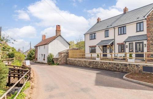 Withycombe Casa | 3 bed in Blue Anchor 87069