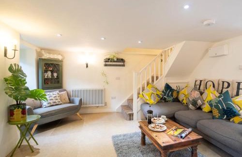 Charmouth Casa | 3 Bed in Charmouth DC080