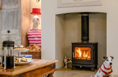 Charmouth Casa | 3 Bed in Charmouth DC080