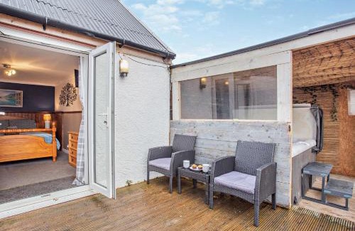 Stein Casa | 3 Bed in Waternish 93005