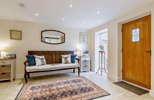 Whitchurch Casa | 3 Bed in Whitchurch 73192