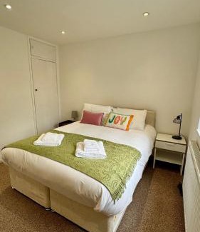 Ealing Broadway Apartamento | 3-bed London apt w free parking