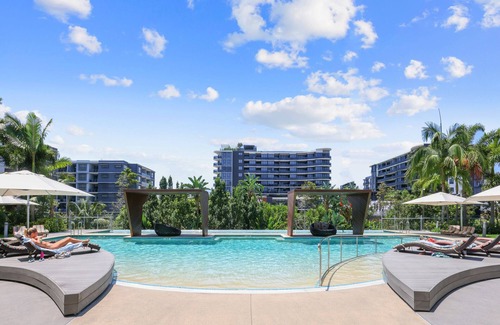 West End Apartamento | 3-Bed Luxurious Retreat by Brisbane River & CBD
