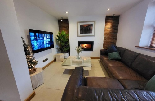 Sketty Casa | 3 Bed Luxury Cottage With Private Hot Tub