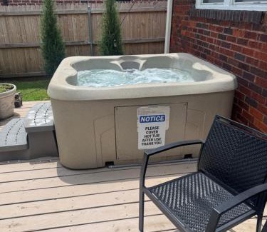 Cherry Street Casa | 3 Bed, Office, Hot Tub, 2 Min To Cherry St