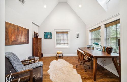 Cherry Street Casa | 3 Bed, Office, Hot Tub, 2 Min To Cherry St