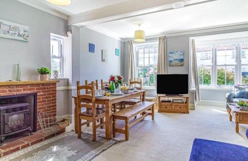 Overstrand Casa | 3 bed property in Overstrand KT178