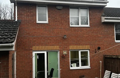 Oldbury Casa | Brades Rise Retreat - Cozy 3 Bedroom House