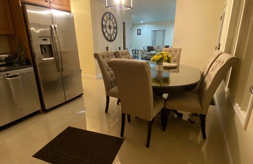 Randolph Casa | 3 Bedroom 1.5 Bath home minutes from Boston!! Beautifully decorated and cozy.
