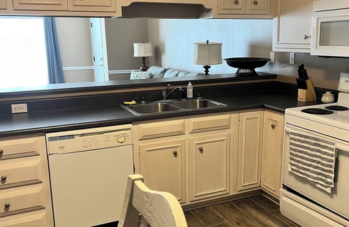 Albany Casa | 3-bedroom 2-bath house near town & hospital