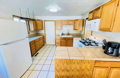 West University Casa | 3-Bedroom/2-Bath/Pet OK/Sleeps11