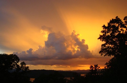 Hayesville Casa | 3 bedroom 3 bath home with awesome mountain and lake views and prime location