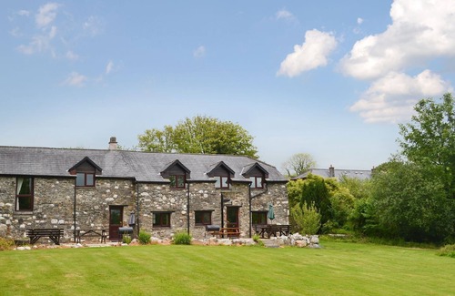 Saint Ann's Chapel Cabaña | 3 bedroom accommodation in Dunterton, near Tavistock