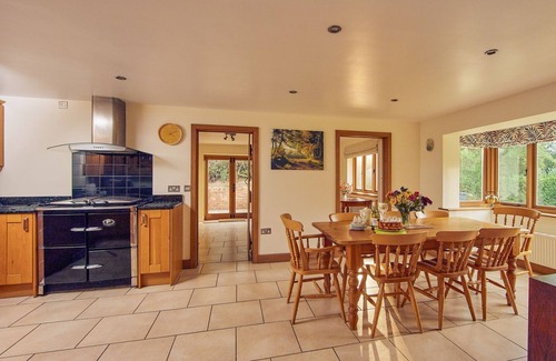 Picklescott Cabaña | 3 bedroom accommodation in Betchcott, near Church Stretton