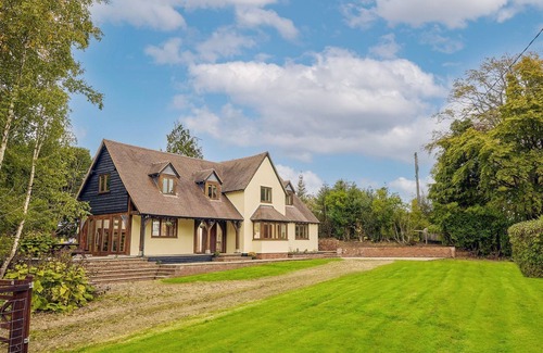 Picklescott Cabaña | 3 bedroom accommodation in Betchcott, near Church Stretton