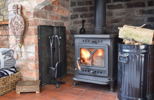 Sowerby Bridge Cabaña | 3 bedroom accommodation in Ripponden, near Sowerby Bridge
