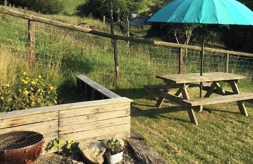 Tirabad Cabaña | Alojamiento de 3 habitaciones en Lower Farm