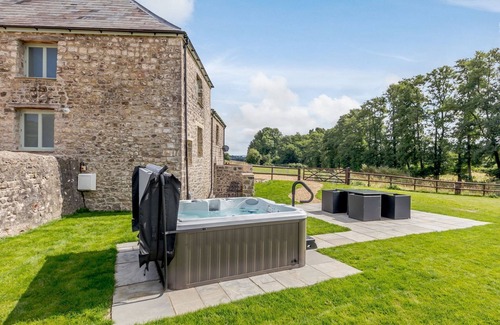 Monkswood Cabaña | 3 bedroom accommodation in Monkswood, near Usk