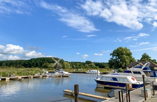 Haddiscoe Cabaña | Alojamiento de 3 habitaciones en St Olaves, near Beccles