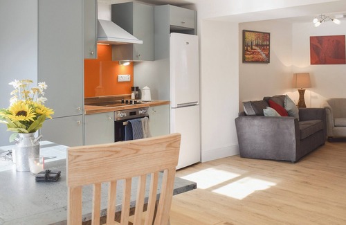 Llanarth Cabaña | Alojamiento de 3 habitaciones en Llanarth, near New Quay