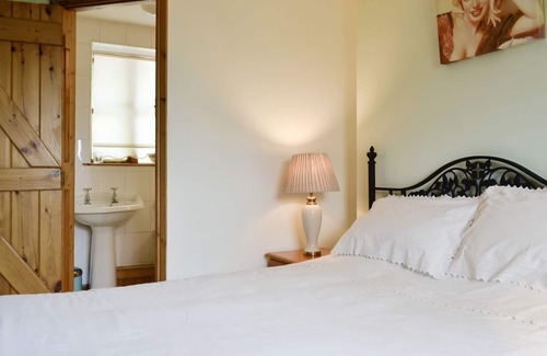 Mawr Cabaña | Alojamiento de 3 habitaciones en Felindre, cerca de Swansea.