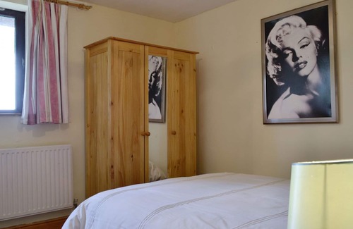 Mawr Cabaña | Alojamiento de 3 habitaciones en Felindre, cerca de Swansea.