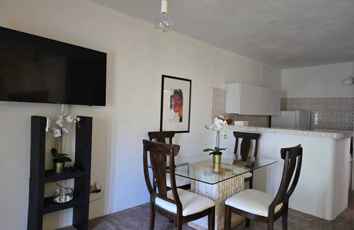 Luquillo Apartamento | 3-bedroom apartment in Luquillo with AC, WiFi,Near Natural Pool and Beach