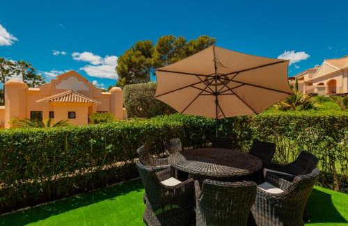Puerto Banus Apartamento | 3 bedroom apartment, with private garden and terrace, in Puerto Banús