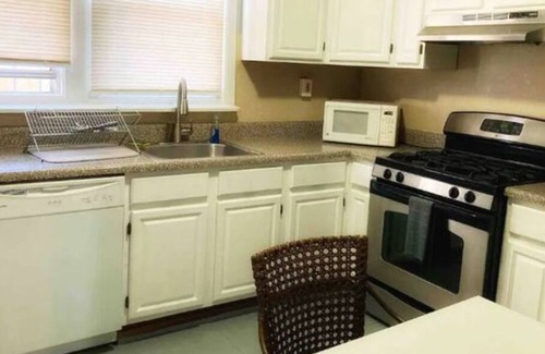 Graduate Hospital Apartamento | 3 Bedroom Apt at South Philly