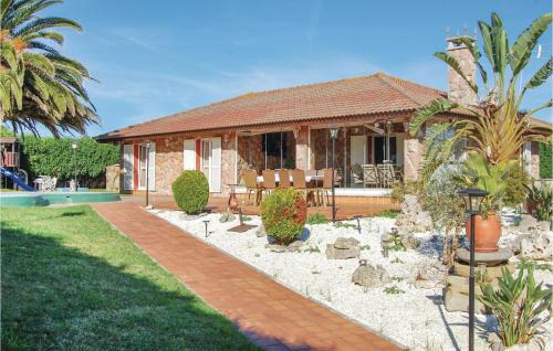 Condres Casa | 3 Bedroom Awesome Home In Antromero