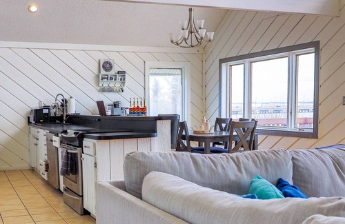 Willoughby Spit Casa | 3-Bedroom; Beach front Bungalow in Norfolk, VA