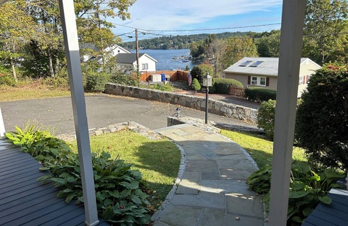 Danbury Casa | 3-bedroom Candlewood Lakeside house