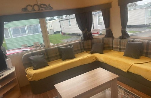Porthcawl Casa | 3 Bedroom Caravan - Maples 126, Trecco Bay