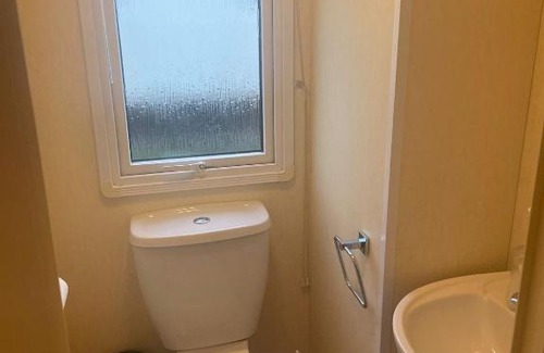 Porthcawl Casa | 3 Bedroom Caravan - Maples 126, Trecco Bay