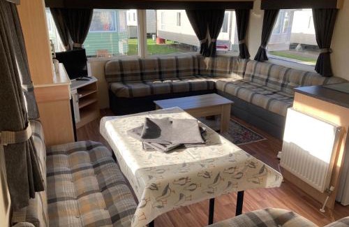 Porthcawl Casa | 3 Bedroom Caravan - Maples 126, Trecco Bay