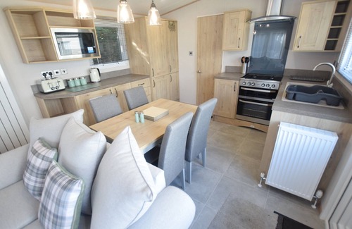 Shanklin Casa | 3 Bedroom Caravan MC34, Shanklin, Isle of Wight, Dog Friendly