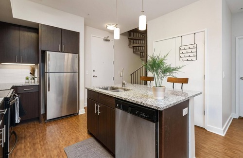 University District Apartamento | 3 Bedroom Centrally Located